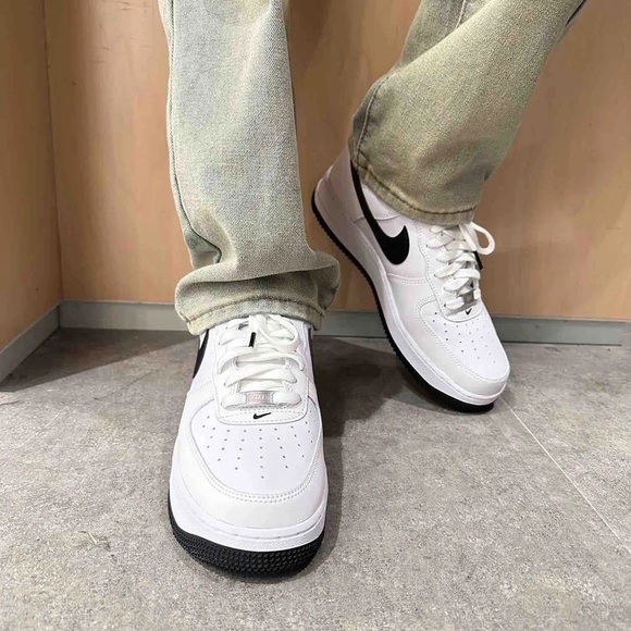 Air Force 1 ‘07 ( box without lid ) - Picture 3 of 9